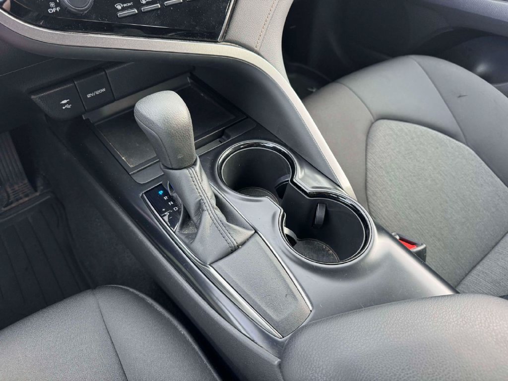 Used 2019 Toyota Camry LE FWD image 31