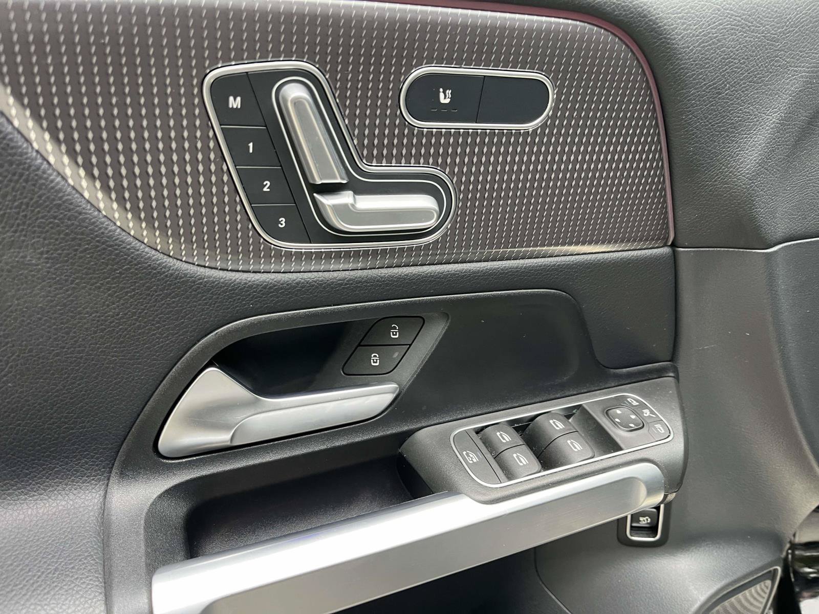 Certified 2023 Mercedes-Benz GLB 250 image 19