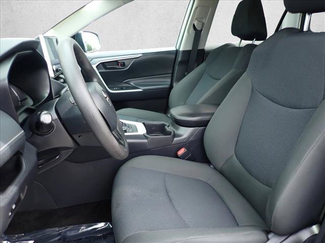 Used 2024 Toyota RAV4 LE AWD/4WD image 11