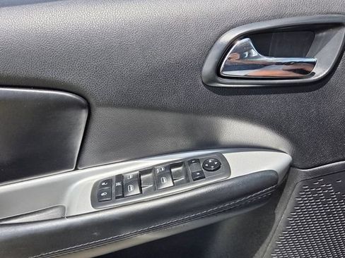 Used 2019 Dodge Journey SE w/ Premium Group FWD image 23