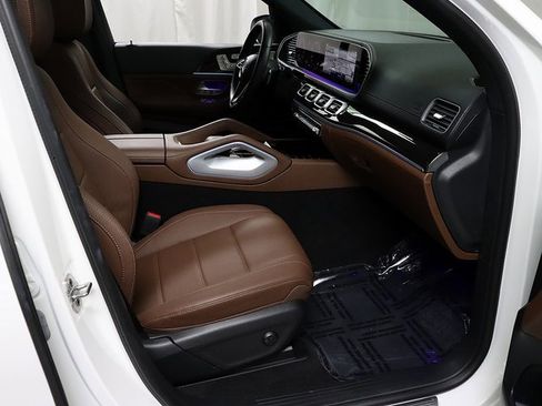 Used 2024 Mercedes-Benz GLE 350 4MATIC w/ Driver Assistance Package image 37