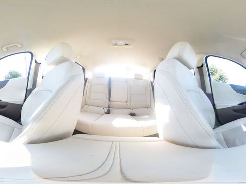 Used 2024 Chevrolet Malibu LT image 42