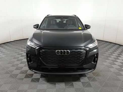 New 2025 Audi Q4 e-tron Prestige image 35