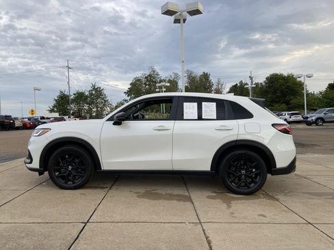 Used 2025 Honda HR-V Sport image 7