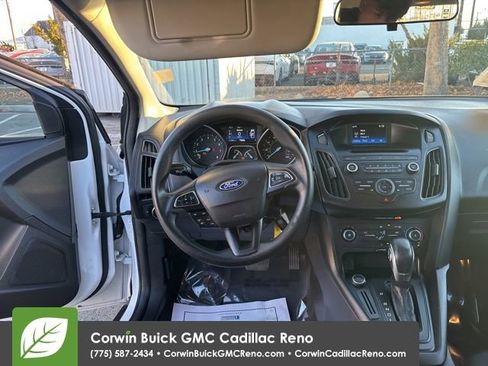 Used 2017 Ford Focus SE image 24