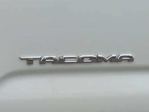 Used 2023 Toyota Tacoma TRD Off-Road image 13