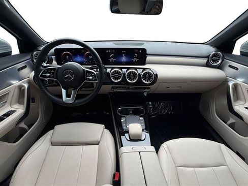 Used 2022 Mercedes-Benz A 220 image 12