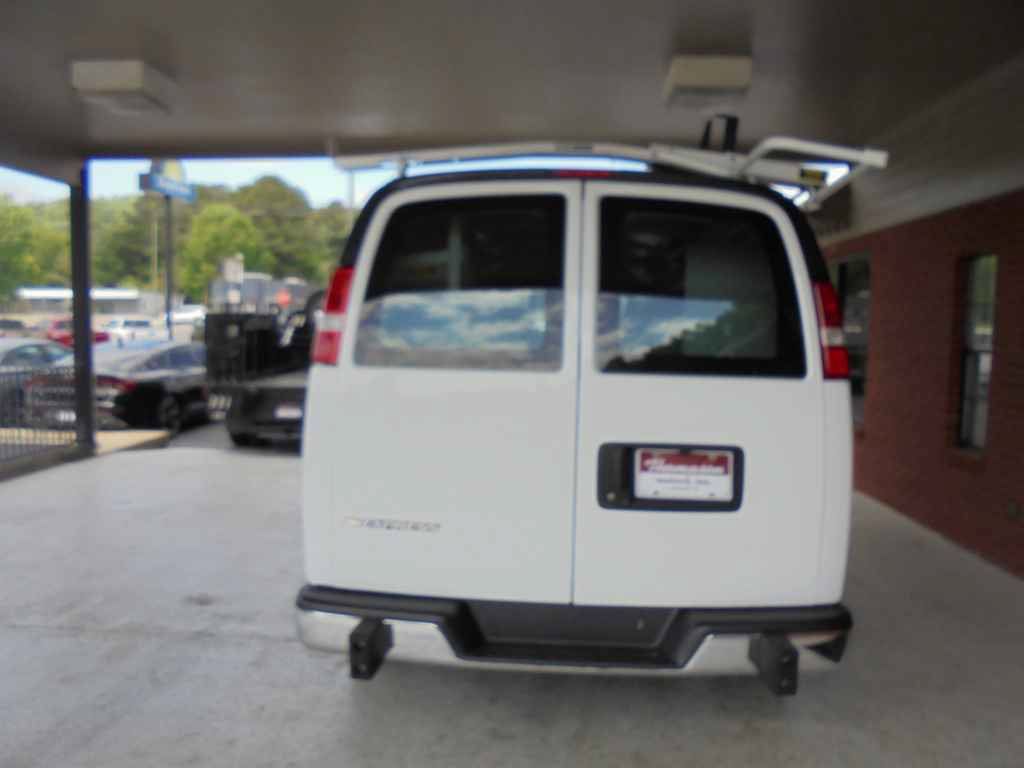 Used 2021 Chevrolet Express 2500 w/ Driver Convenience Package RWD image 4