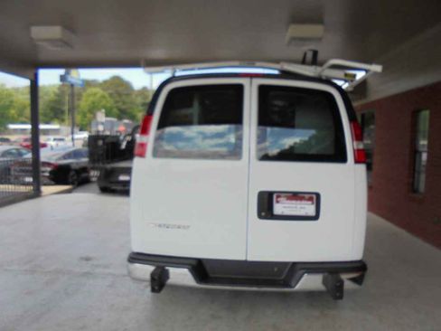 Used 2021 Chevrolet Express 2500 w/ Driver Convenience Package RWD image 4