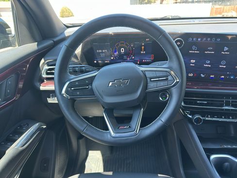 Used 2025 Chevrolet Traverse Z71 w/ LPO, Floor Liner Package AWD/4WD image 20