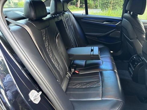 Used 2022 BMW M550i xDrive AWD/4WD image 33