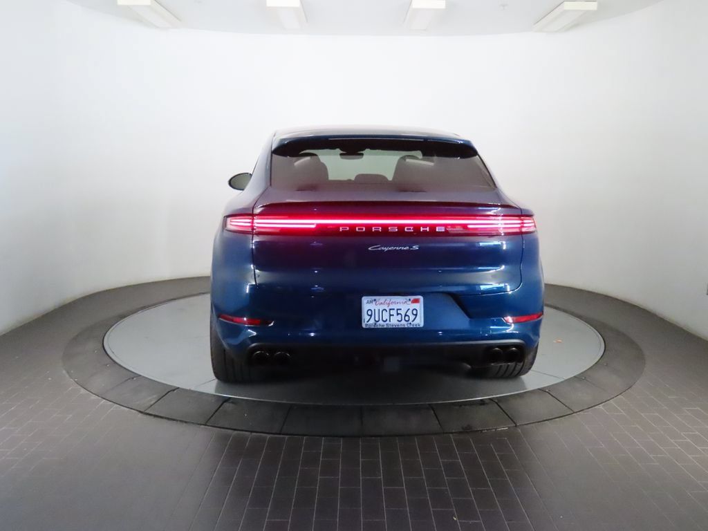 Certified 2025 Porsche Cayenne S AWD/4WD image 6