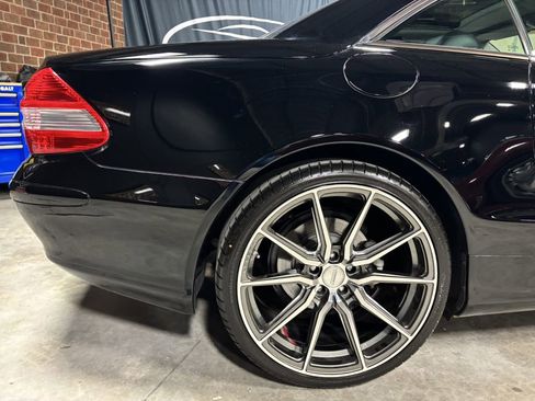 Used 2008 Mercedes-Benz SL 550 image 24