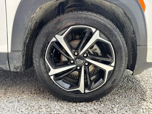 Used 2021 Chevrolet TrailBlazer RS w/ Sun and Liftgate Package image 8