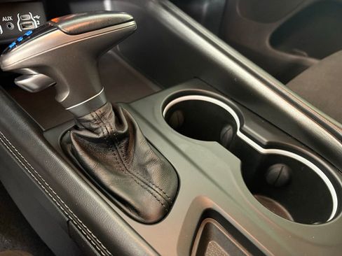 Used 2021 Dodge Durango SXT image 32