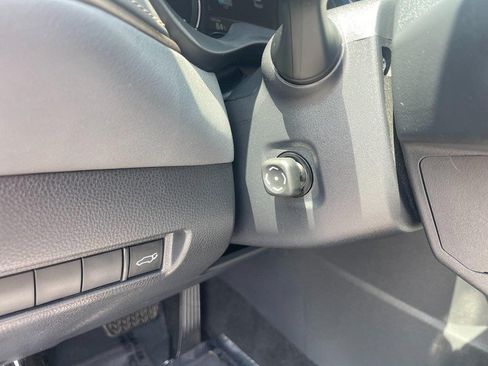 Used 2023 Toyota Venza XLE AWD/4WD image 21