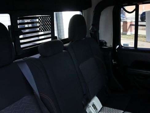 Used 2021 Jeep Gladiator Mojave image 14