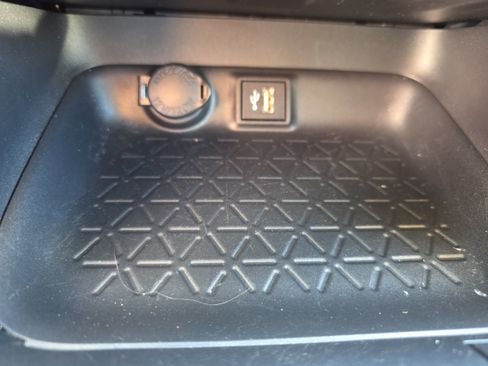 Used 2025 Toyota RAV4 LE FWD image 23