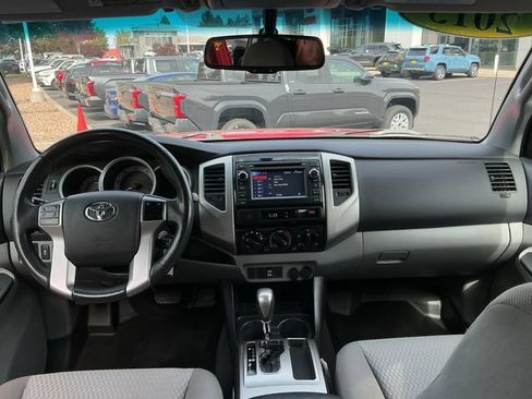 Used 2013 Toyota Tacoma PreRunner w/ SR5 Pkg RWD image 21