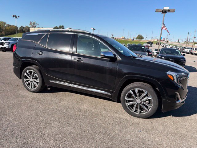 Used 2018 GMC Terrain Denali w/ Comfort Package AWD/4WD image 5