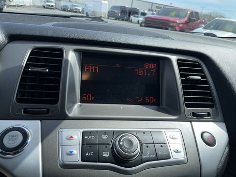 Used 2013 Nissan Murano S image 18