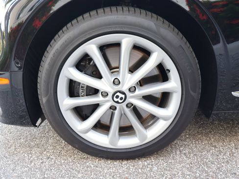 Used 2024 Bentley Flying Spur V8 AWD/4WD image 6