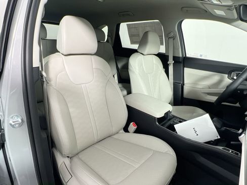 New 2026 Kia Sorento S FWD image 33