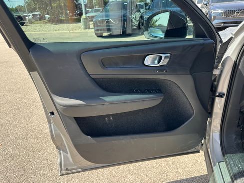 Certified 2023 Volvo XC40 Recharge Plus image 20