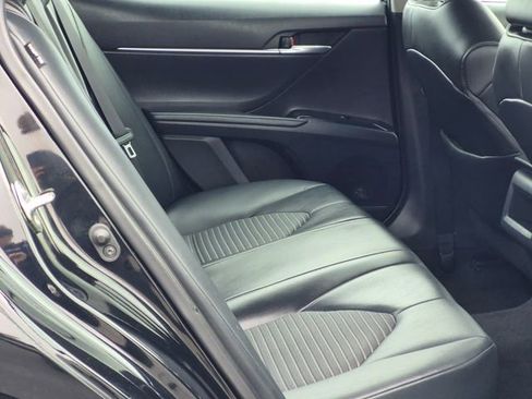 Used 2020 Toyota Camry SE image 17