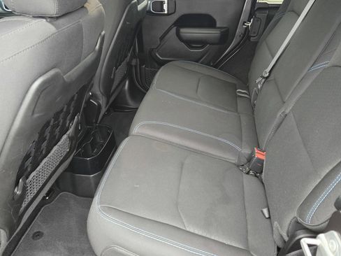 Used 2022 Jeep Wrangler Unlimited Rubicon 4xe image 16