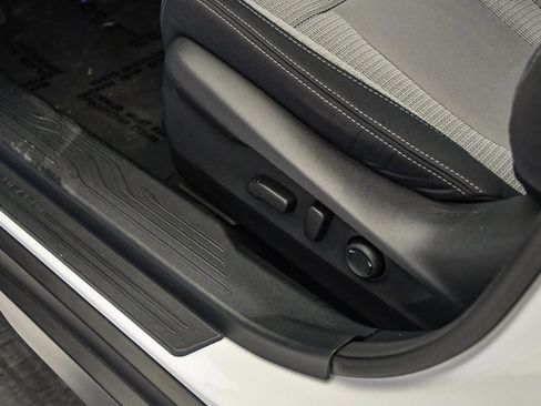 Used 2023 Subaru Outback Premium image 23