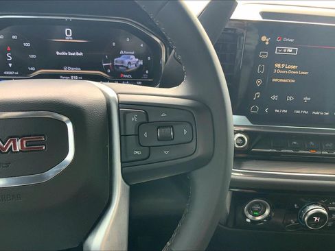 Used 2024 GMC Sierra 1500 SLT AWD/4WD image 18