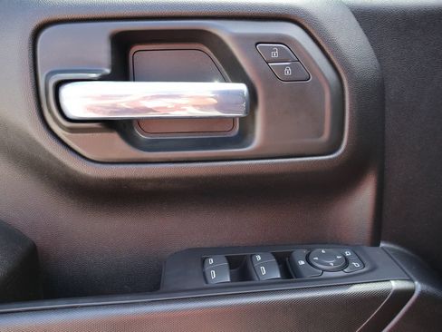 Used 2023 Chevrolet Silverado 1500 Custom AWD/4WD image 14