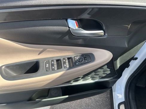 Used 2023 Hyundai Santa Fe SEL Premium image 11