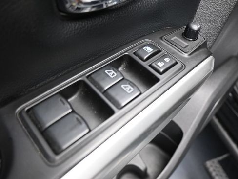 Used 2019 Nissan Titan PRO-4X w/ Pro-4x Convenience Package AWD/4WD image 11
