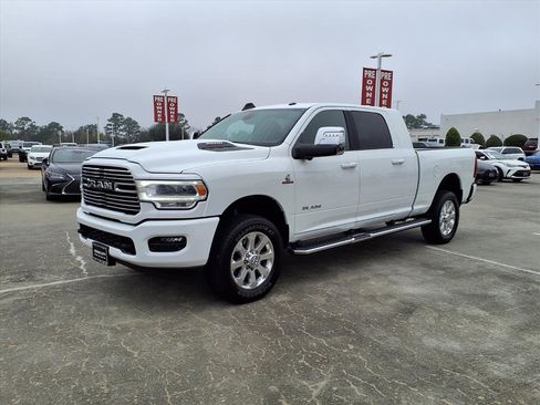 Used 2024 RAM 2500 Laramie w/ Sport Appearance Package image 3