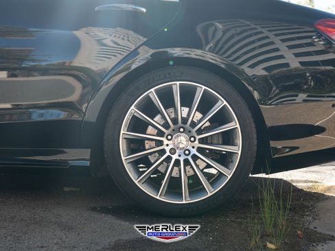 Used 2015 Mercedes-Benz S 550 Sedan image 12