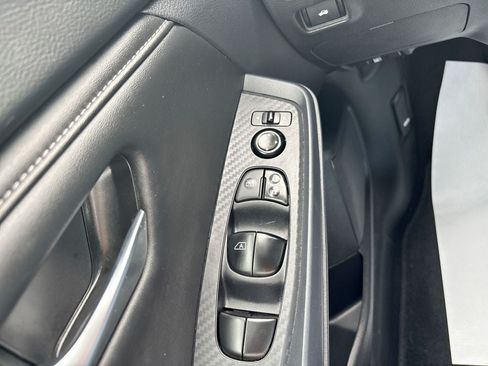 Used 2024 Nissan Sentra SV FWD image 17