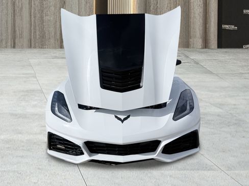 Used 2017 Chevrolet Corvette Stingray Coupe w/ Carbon Flash Badge Package image 16