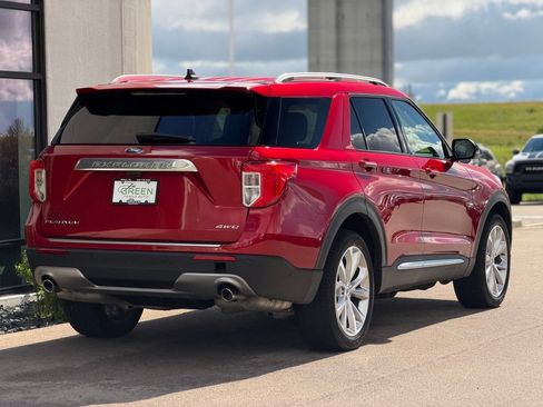 Used 2023 Ford Explorer Platinum w/ Technology Package AWD/4WD image 5