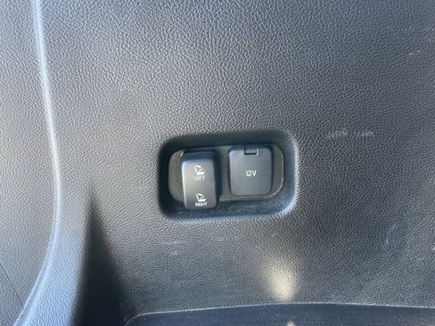 Used 2023 Ford Edge SEL image 32