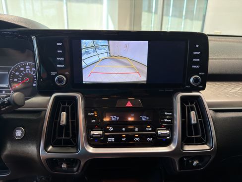 Certified 2022 Kia Sorento S FWD image 10
