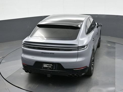Certified 2025 Porsche Cayenne GTS AWD/4WD image 29