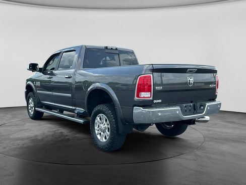 Used 2018 RAM 2500 Laramie w/ Snow Chief Group AWD/4WD image 6