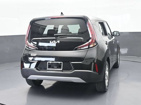 Used 2023 Kia Soul S FWD image 5