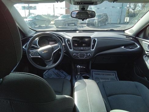 Used 2020 Chevrolet Malibu LT image 11
