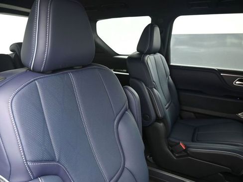 New 2026 INFINITI QX80 4WD image 39