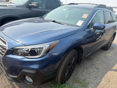 Used 2019 Subaru Outback 2.5i Premium AWD/4WD image 1