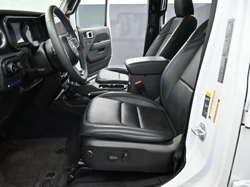 Used 2024 Jeep Wrangler High Altitude AWD/4WD image 13