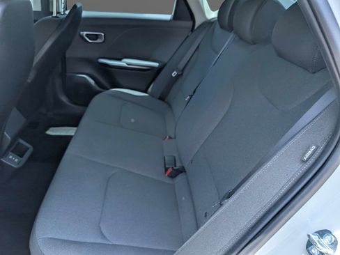 Used 2025 Kia K4 FWD image 13